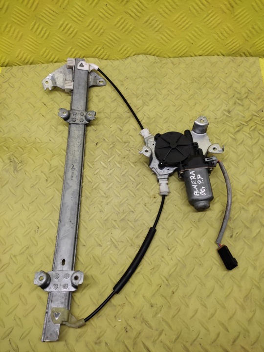 NISSAN ALMERA Mécanisme essuie glaces Droite Avant 400600T1