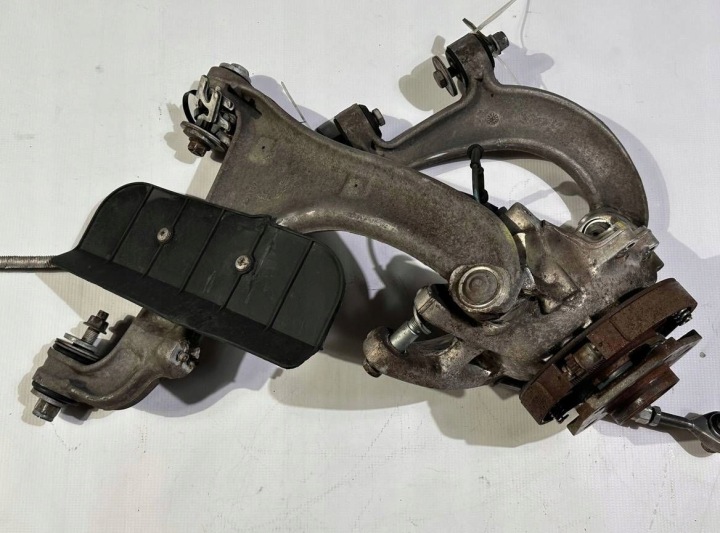 Moyeu support broche Axe moyeu Petit bras Arrière Arrière Gauche Maserati GranTurismo 2008+