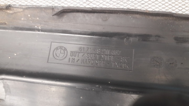 8211467 radiaator BMW E46 9