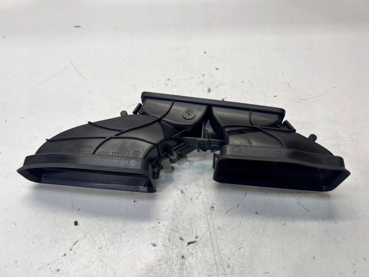 drain POWIETRZNY AUDI A6 C7 4G1819389A