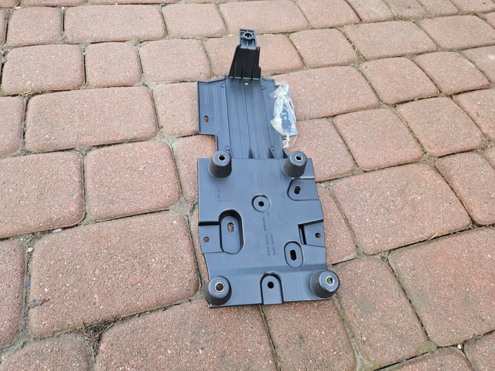 Uchwyt konzola erösített podstawa Opel Corsa F E-Corsa 9834324380