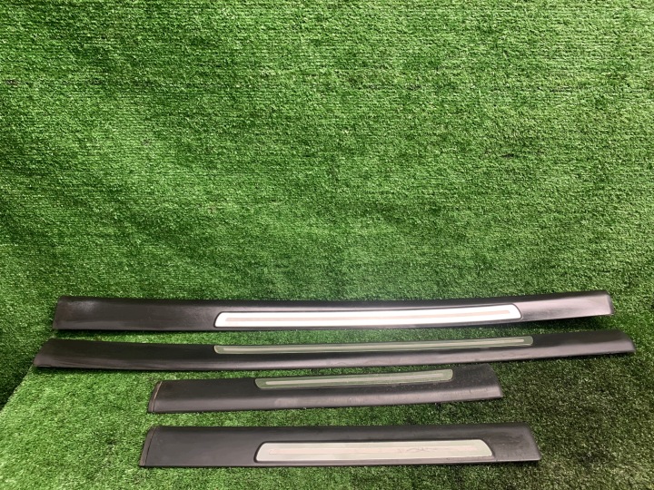 lišty prahový KOMPLET krytky AUDI A6 C6 KOMBI 4F0853376H 4F0853374H