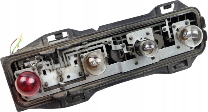 PEUGEOT 307 SW KOMBI light housing rear part rear 89026938 89026198 connecting spoiler bundle