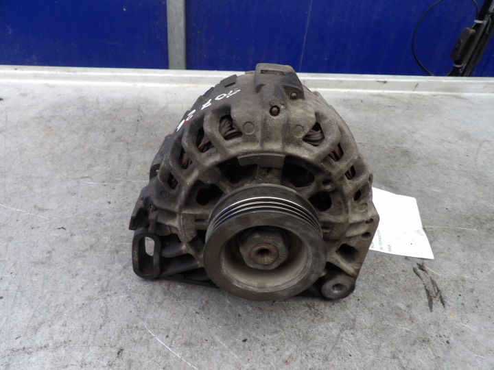 RENAULT KANGOO 1.2 benzina 75KM alternatore SG9B035