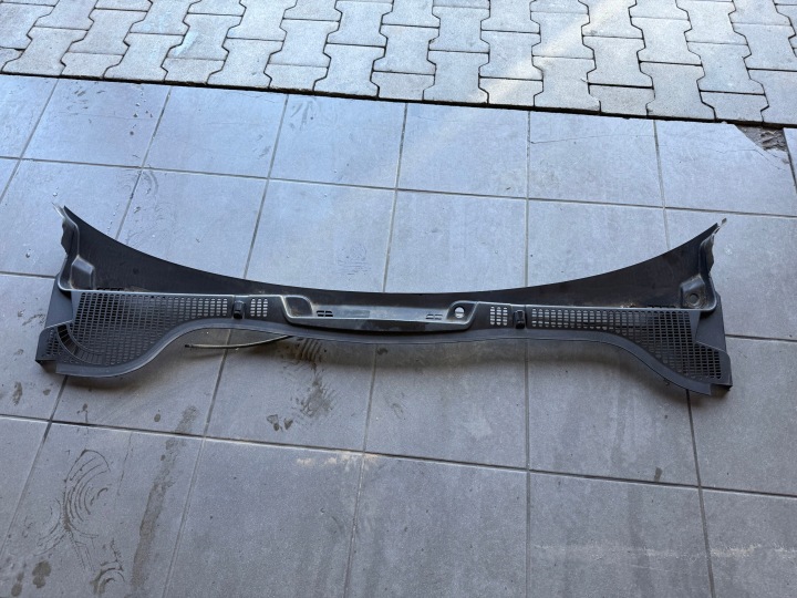 Grille égouttage Avant Skoda Octavia II Lift 1Z1819415F