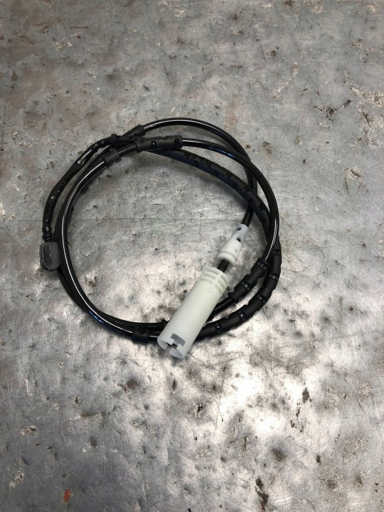 Sensor ZUZYCIA KLOCKOW HAMULCOWYCH BMW X1 E84 6792565