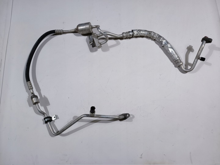 hose wiring of the air conditioning Ford Mustang V 4.0 2010