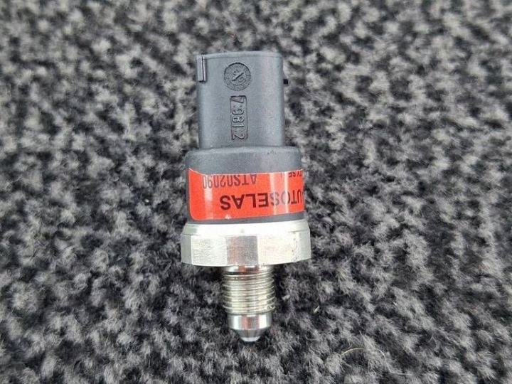 Audi A4 S4 B7 8E 8H 0265005303 Sensor 9