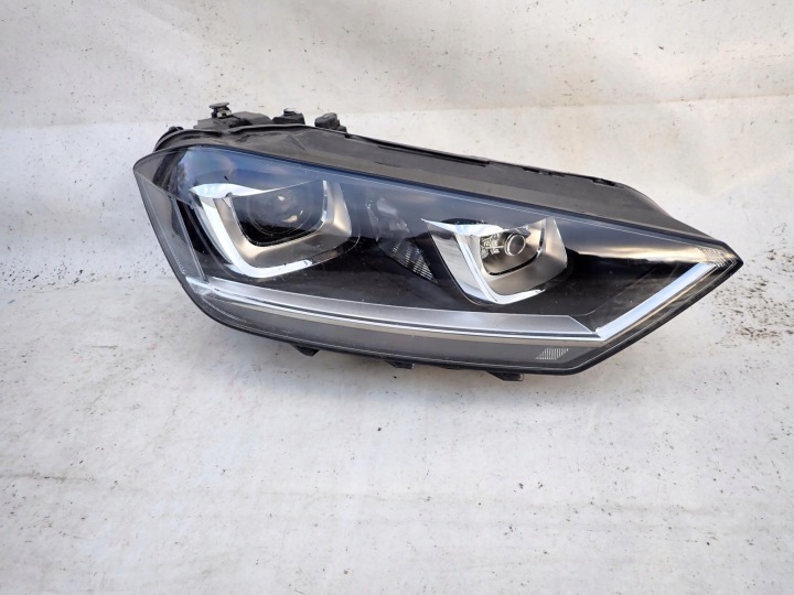 VW GOLF SPORTSVAN 14-18 Feux phare Avant Avant Droit