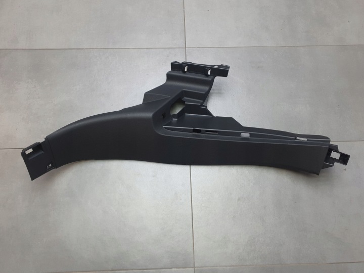 Audi Q8 cover of the threshold left rear part 4M8867767