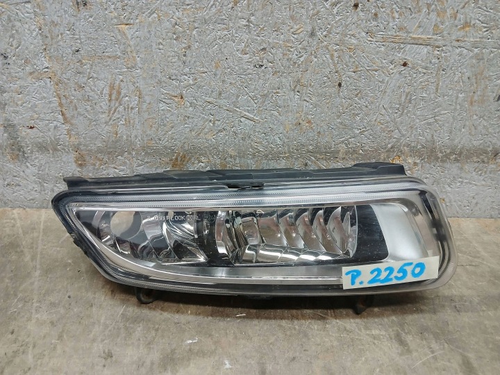 Feux antibrouillard Avant Droite VW POLO 6R 08-14