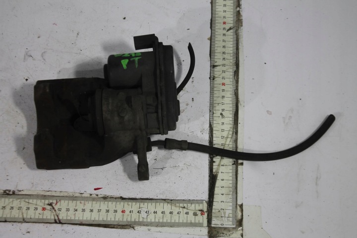 Bremssattel Bremse Sattel heck hinten 32358282 MERCEDES E-KLASA W213 16