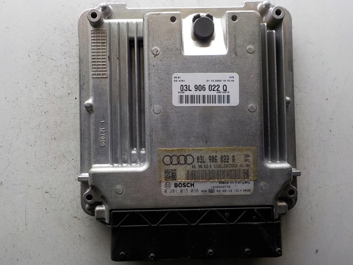AUDI Computer Bedienteil 03L906022Q 0281015038
