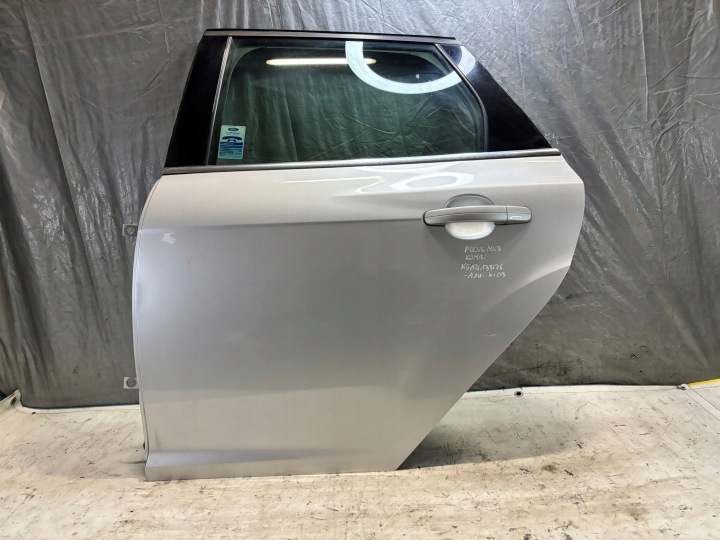 PORTA Portiera sinistra posteriore Ford Focus Mk3 III 3 kombi k:OB