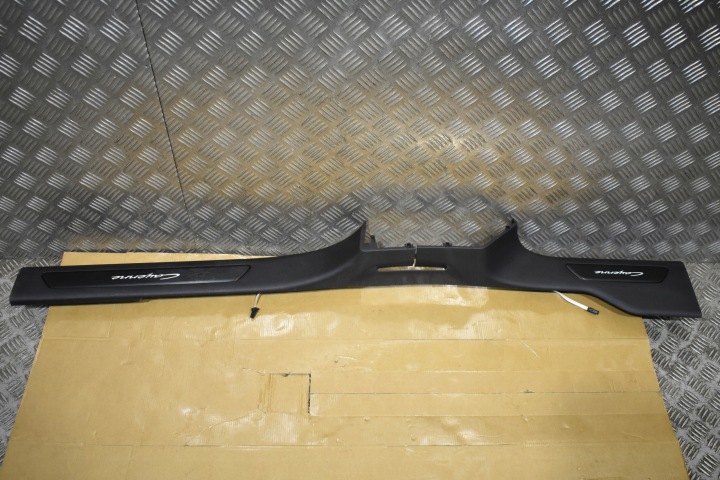 IDEALNA moulding threshold right LED PORSCHE CAYENNE 9Y 1