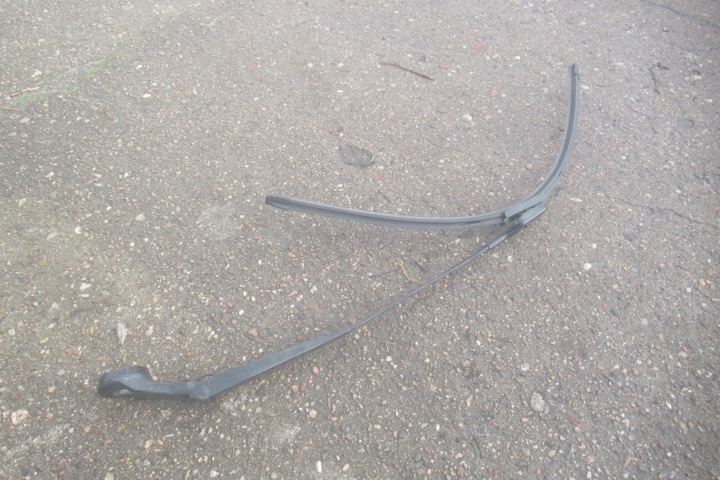 CITROEN C4 PICASSO II 15R ramínko stěrače pravé 9676371180