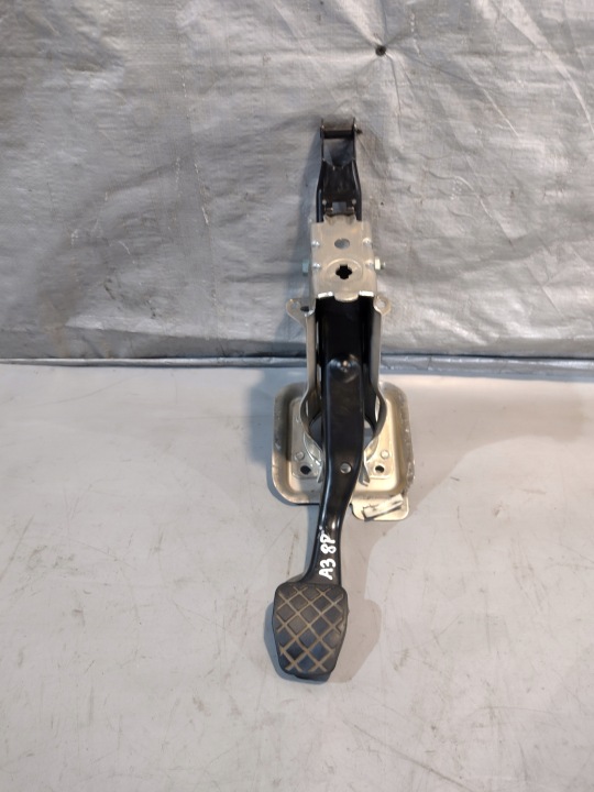 Pedal brzdy Audi A3 8P 2,0TDI 1K1721057N
