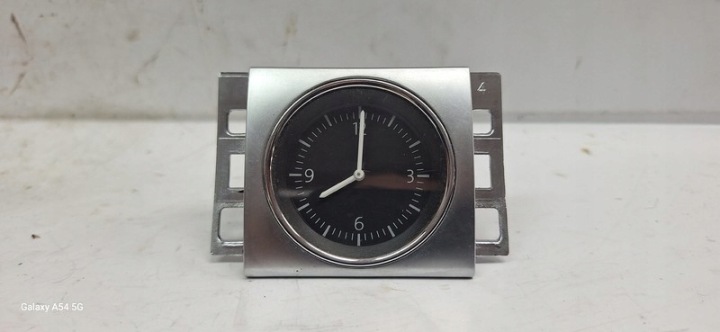 hodiny WEWNETRZNY VW PASSAT B7 3AA919204A