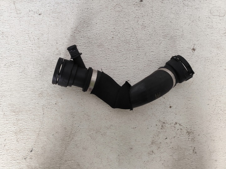 BMW E90 E91 2007 3.0D pipe wiring radiator of water