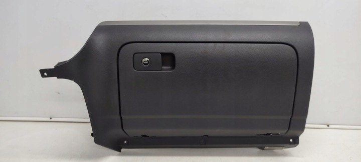 passenger compartment of the passenger VW Golf V kombi 1,4 TSI