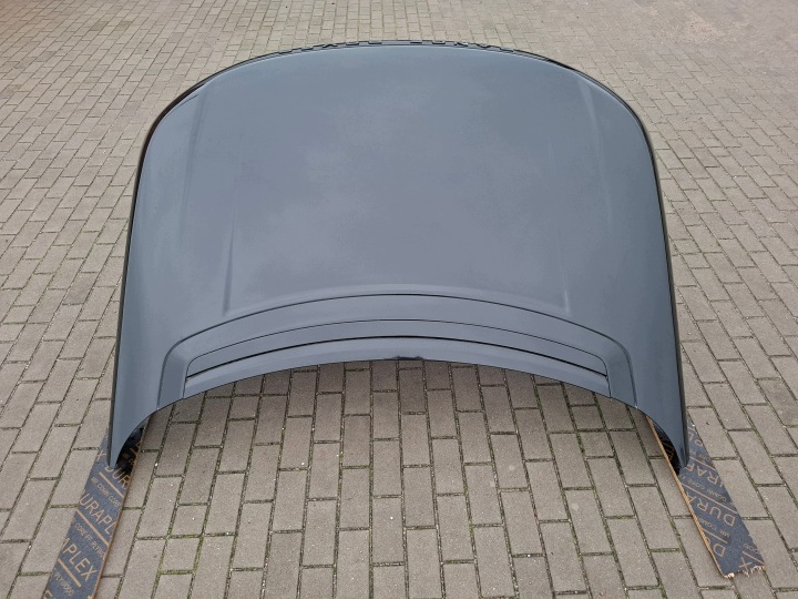 hauba kompletna šarke izolacija RANGE ROVER VOGUE L405 lak 820 BLACK