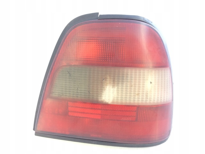 Feux phare Arrière NISSAN Droit 4608 NISSAN