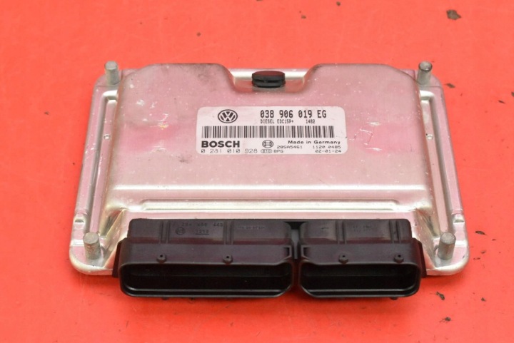 bedienteil des motors 038906019EG 0281010928 SKODA SUPERB 1 und 1.9 TDI 130 KM
