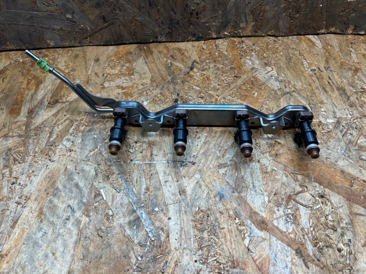 injection ramp nozzles KOMPLET HONDA JAZZ V