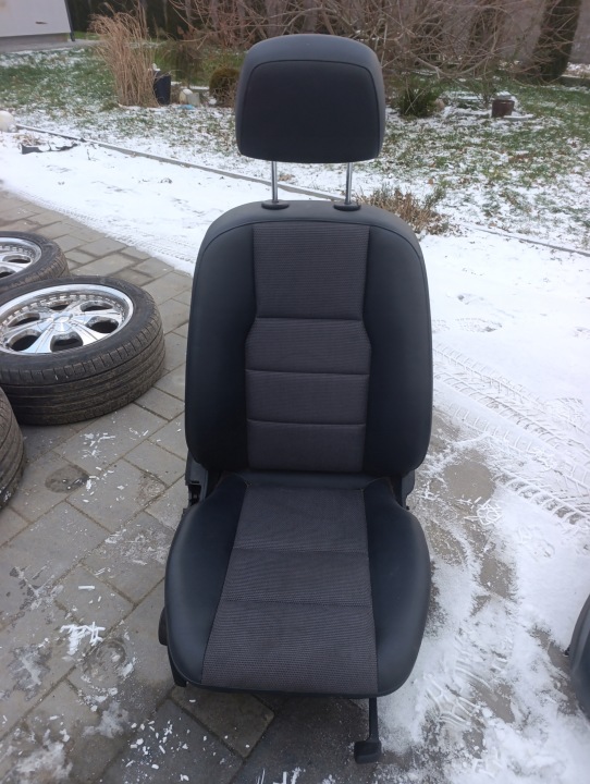 Sitz des Beifahrers rechts mercedes w204 pol Leder