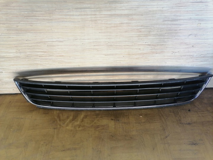 griglia medio Paraurti VW POLO 10-15R 6RU853677A