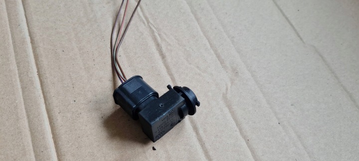 A6 C6 LIFT Sensor JAKOSCI luft Connector Contact 4B0907659A