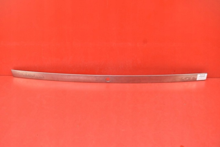 BLEDNA Arrière Arrière Moulage du capot CHROM 09177067 OPEL VECTRA C HB 02-05