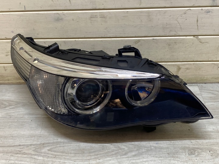 BMW E60 E61 REFLEKTOR XENON Feux phare Droit Avant NIESKRETNA EUROPA