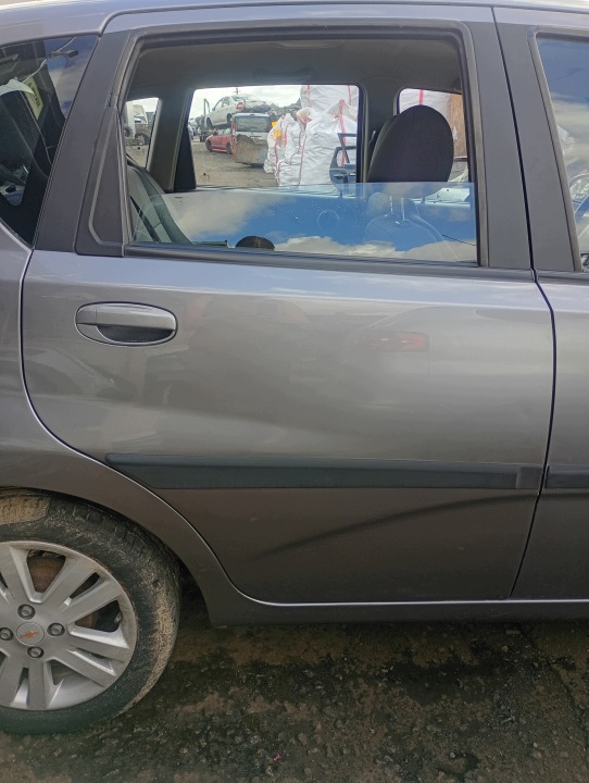 Portière Droit Arrière Arrière Chevrolet Kalos T255 08- kod lakieru 04U
