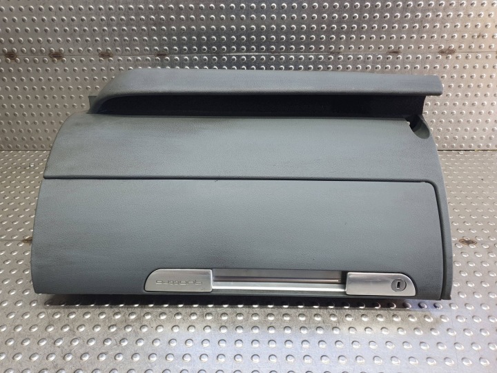 skrinka spolujazdca spolujazdca pravý EUROPA 8N1857095 AUDI TT 8N 8N0