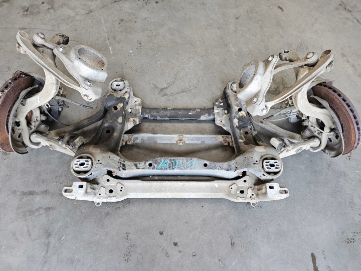 axle beam subframe front AUDI A8 D3 6.0 W12 swings KOMPLET