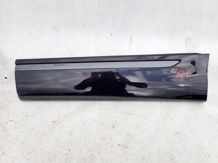 AUDI Q8 18-> moulding door left rear part