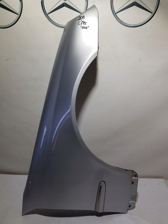 Aile Droite Avant MERCEDES CLK W209 LIFT 775 C775