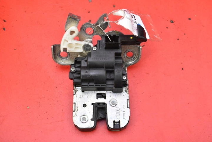 lock bonnet rear part boot 5E0827505 SEAT TOLEDO 4 IV 12-17