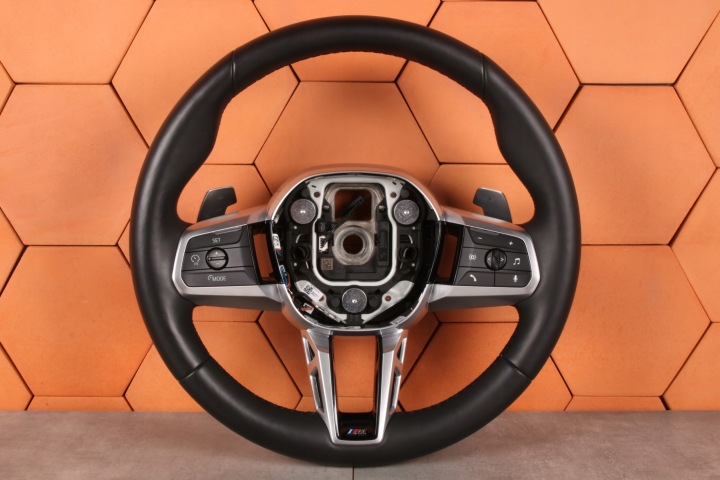 BMW F70 F74 U06 X1 U11 X2 U10 volant m-packet GRZANA s radením ASYSTENT