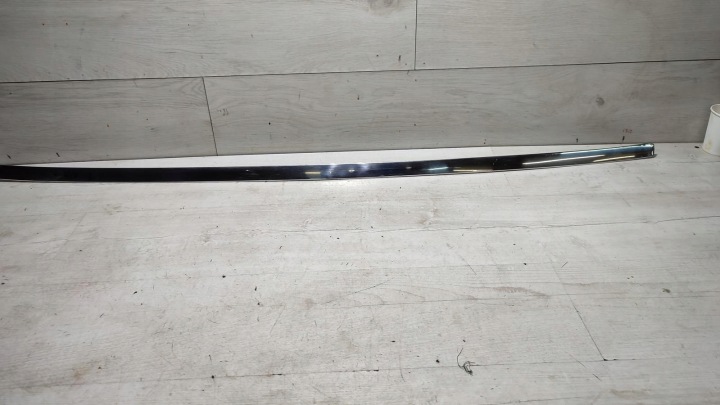 moulding chrom bumper rear part the centre kombi Mercedes w124