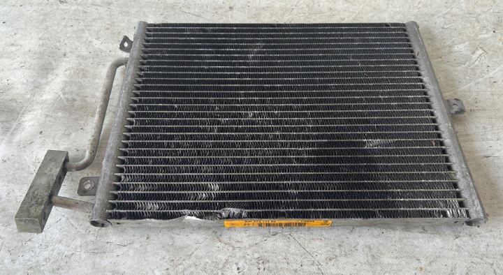 chladič klimatizace PORSCHE 911 996 99657311100