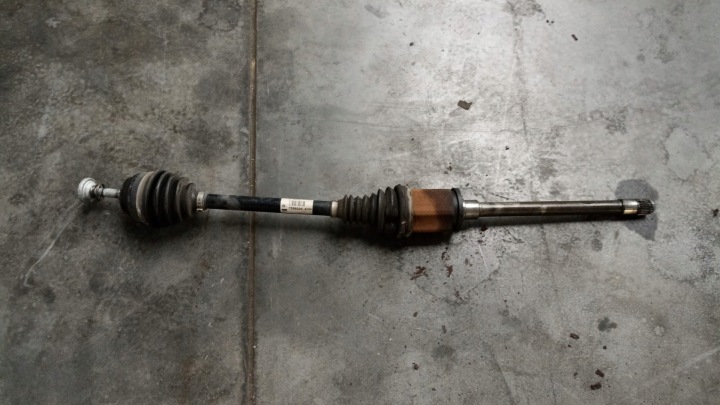 BMW X3 F25 X4 F26 Antriebswelle vorne rechts 7598028