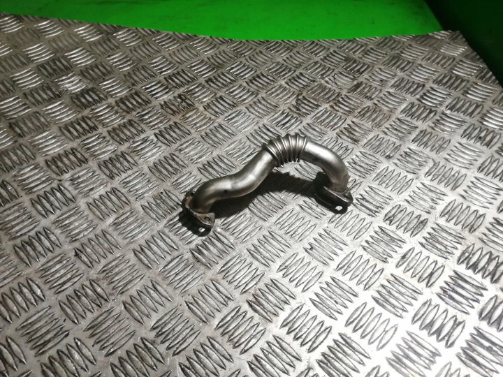 pipe EGR hose 1.6 TDI CAY SEAT SKODA GOLF VI PASSAT B7 03L131521Q