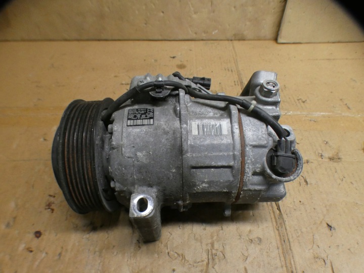 RENAULT KADJAR NISSAN QASHQAI compressor of the air conditioning 92600 4EB0A