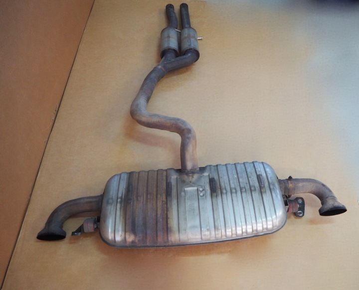 AUDI TTRS 2.5TFSI 8J auspuh TLUMIK 8J0253611M