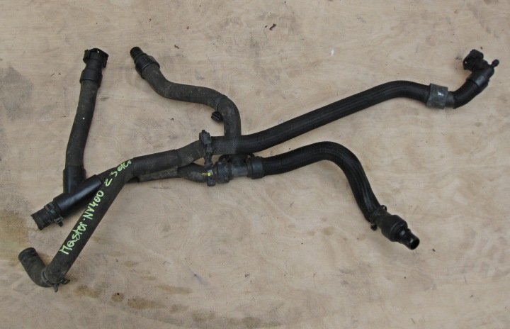 RENAULT MASTER III LIFT vedení vody 215030089R