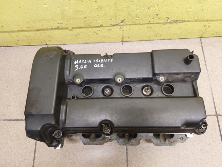 MAZDA TRIBUTE and 3.0 head. of the engine RFYF1E6090FC