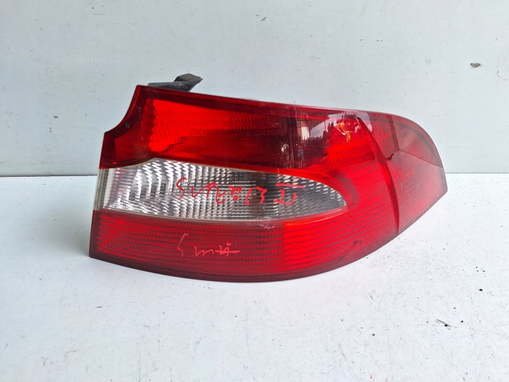 SKODA SUPERB II 3T HB 08-13 Licht heck rechts