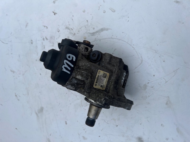 VW TRANSPORTER 2.0 TDI 0445010520 03L130755J Pompe d’injection Original